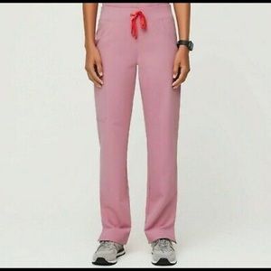 FIGS KADE CARGO PANTS - LIMITED EDITION CHALK PINK